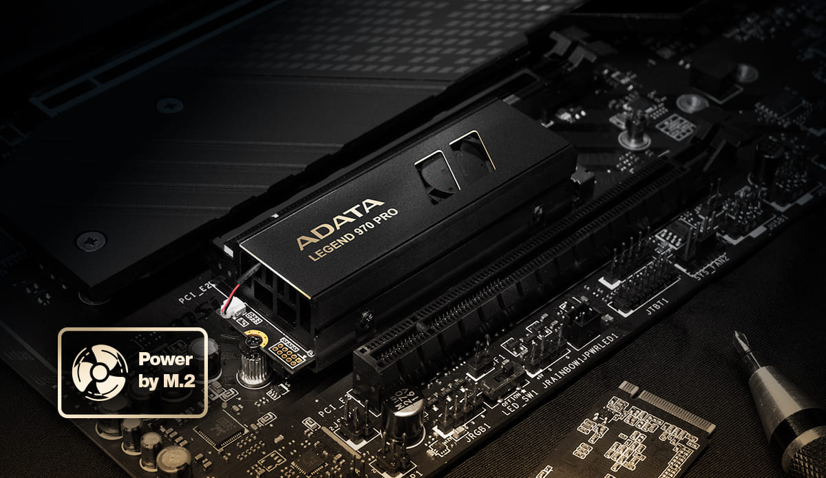 Zdjęcie nowoczesnego dysku NVMe Gen5 M.2 na czarnym tle z etykietą Gen5